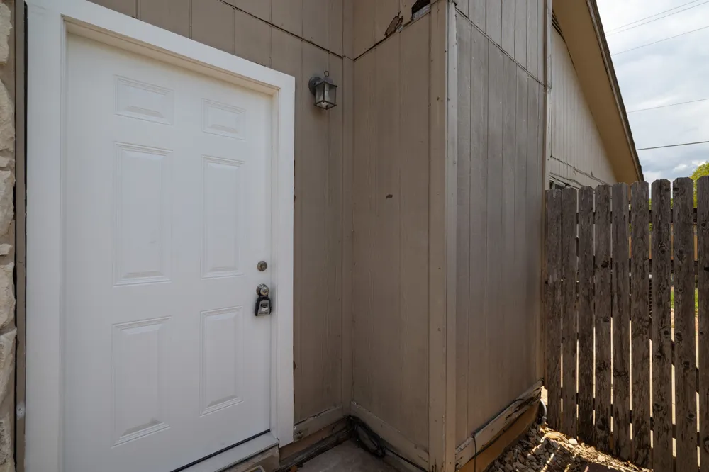 2401 Singletree Avenue #B Austin, TX 78727