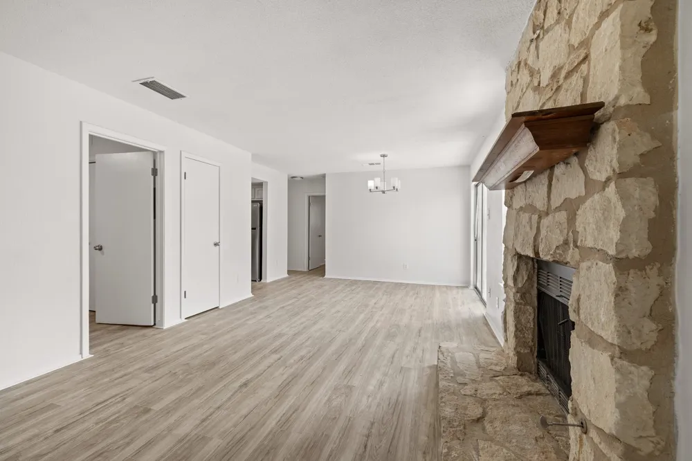 2401 Singletree Avenue #B Austin, TX 78727