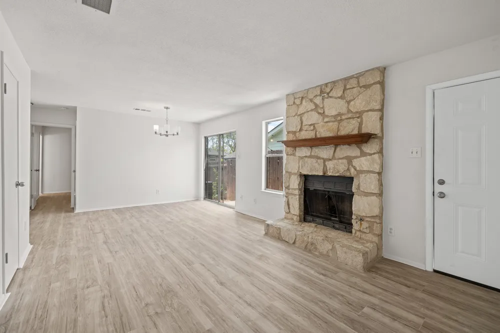 2401 Singletree Avenue #B Austin, TX 78727