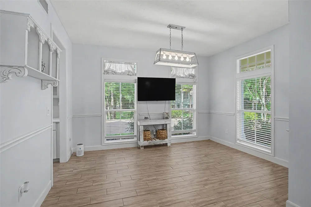 3924 Amanda Court Dickinson, TX 77539