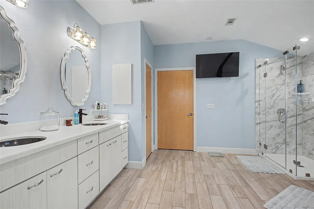 3924 Amanda Court Dickinson, TX 77539