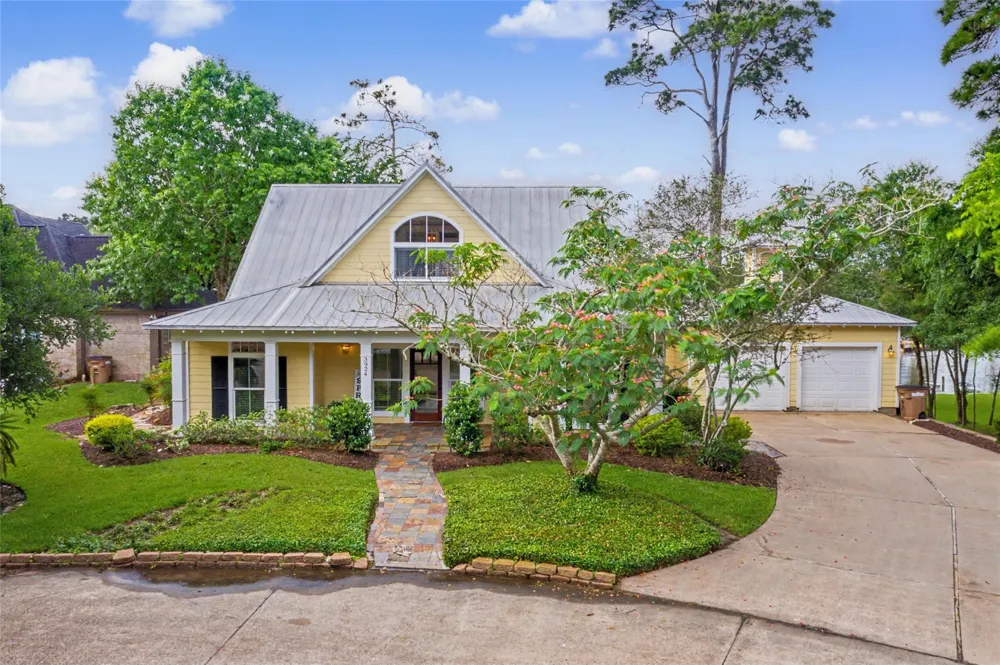 3924 Amanda Court Dickinson, TX 77539