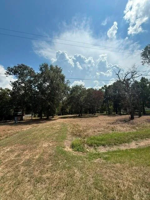 179 County Road 438 Dayton, TX 77535