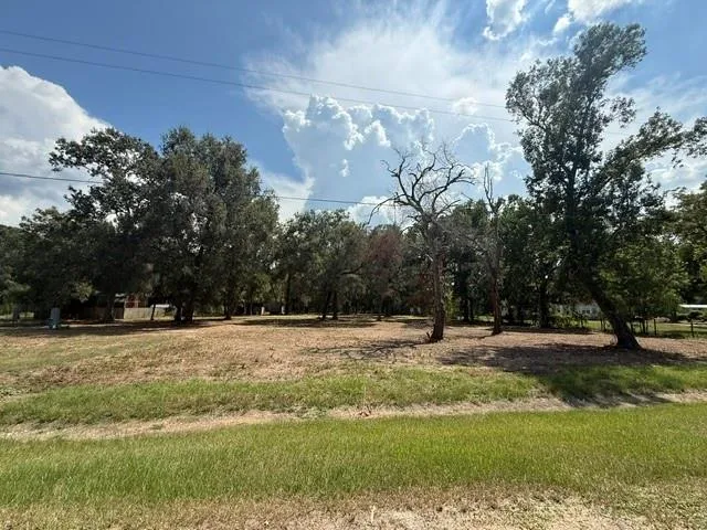 179 County Road 438 Dayton, TX 77535