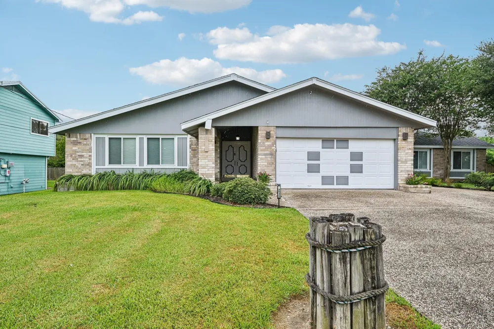 2535 Cliff Drive San Leon, TX 77539