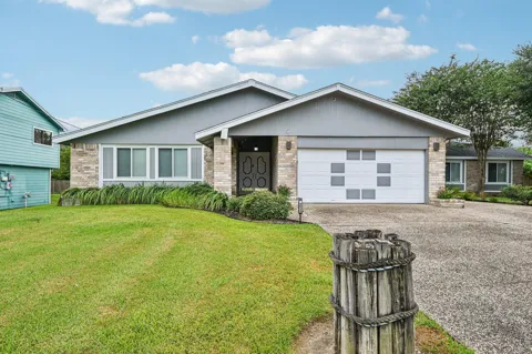 2535 Cliff Drive