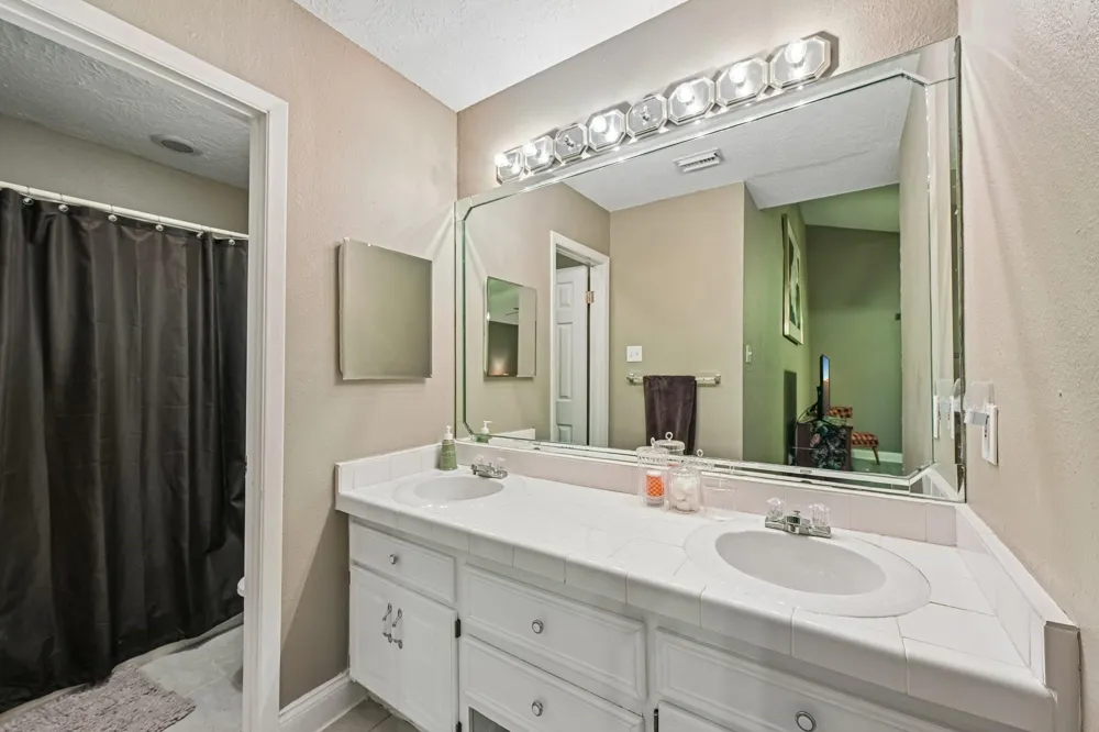2535 Cliff Drive San Leon, TX 77539