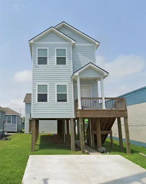 4306 Ball Street Front