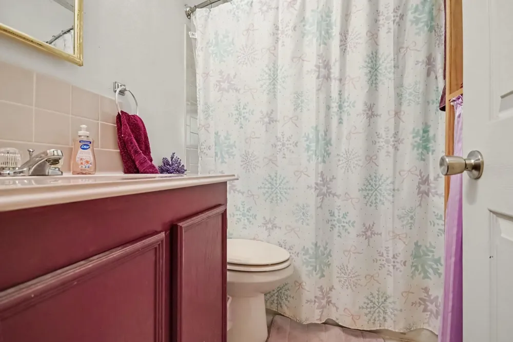 5526 Avenue F Santa Fe, TX 77510