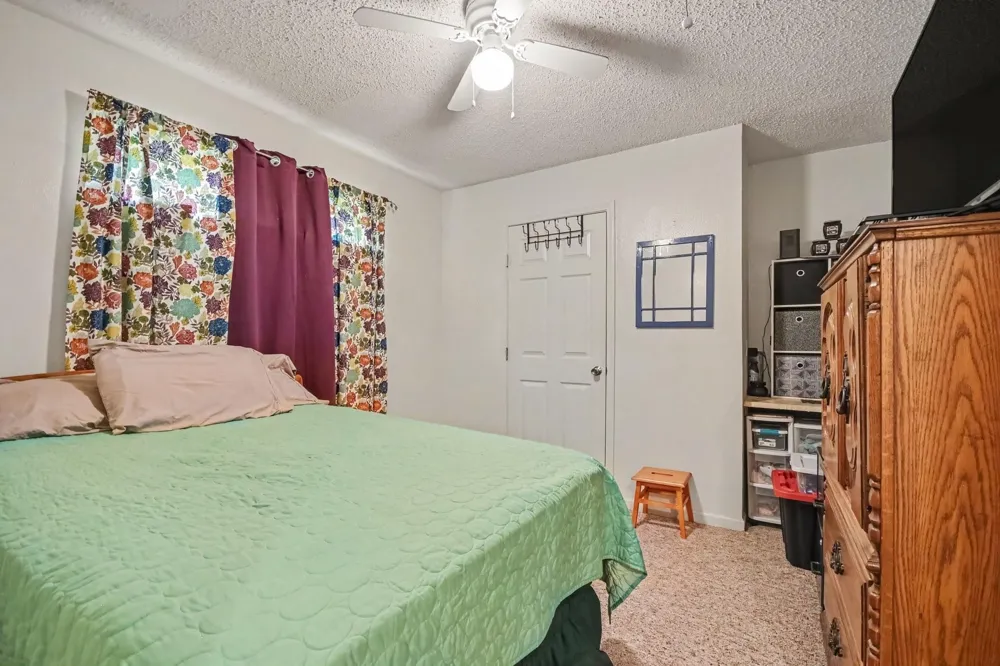 5526 Avenue F Santa Fe, TX 77510