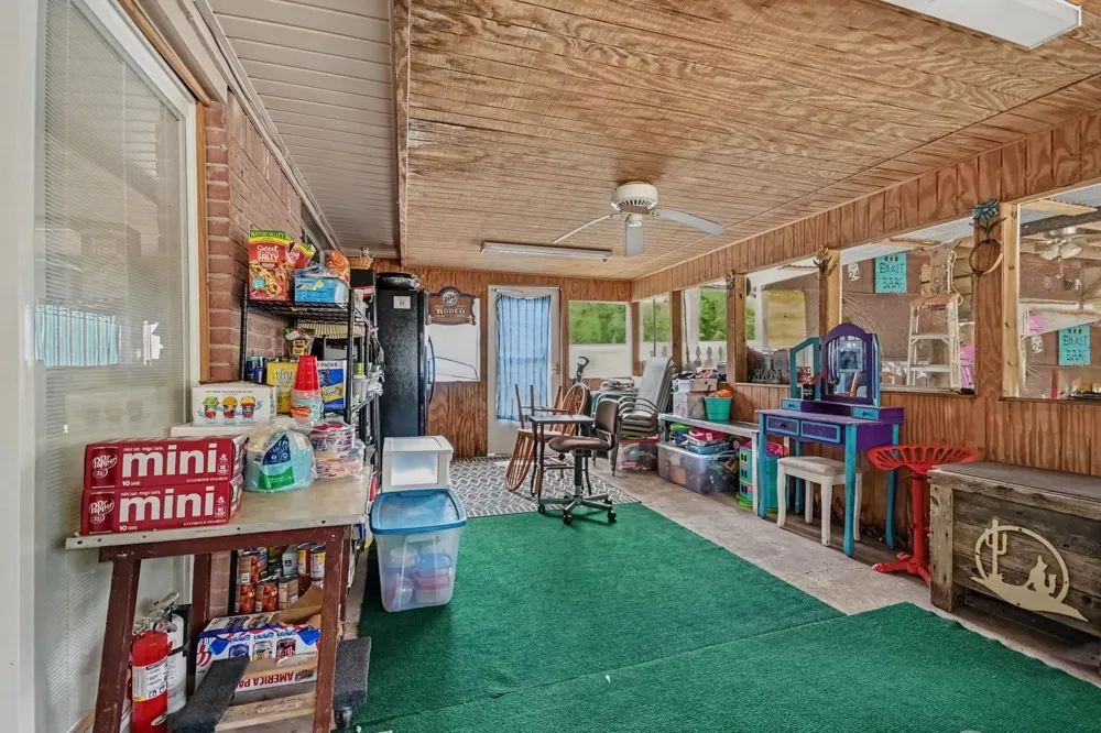 5526 Avenue F Santa Fe, TX 77510
