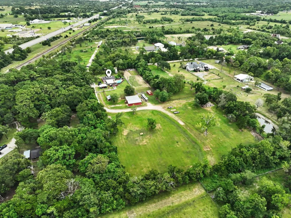 5526 Avenue F Santa Fe, TX 77510
