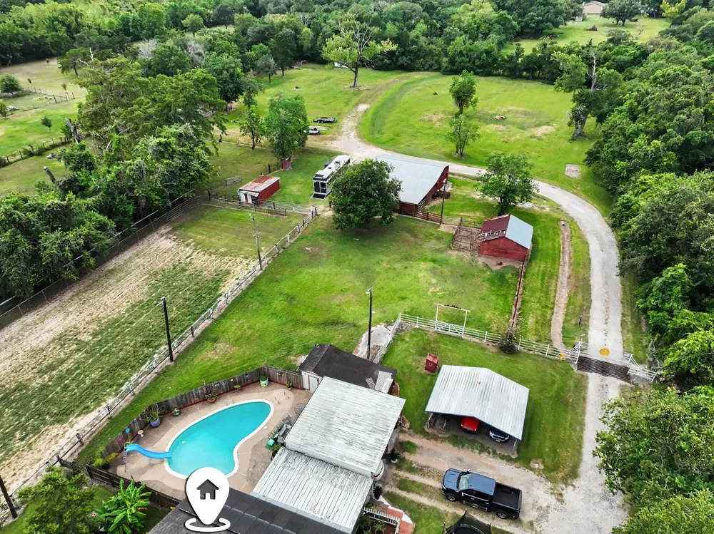 5526 Avenue F Santa Fe, TX 77510