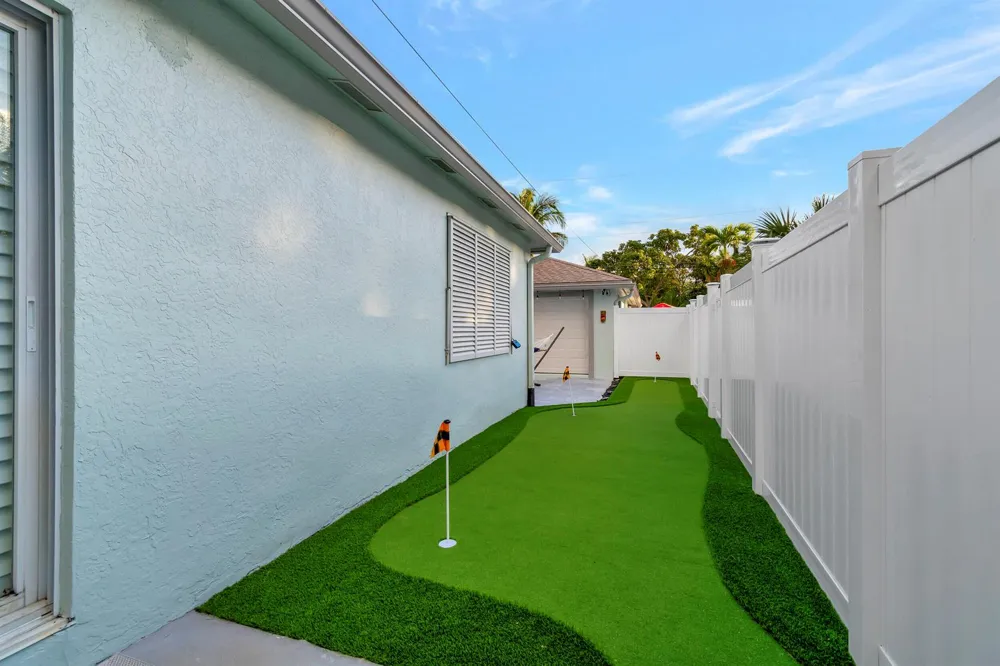 310 GULFSTREAM DRIVE Delray Beach, FL 33444