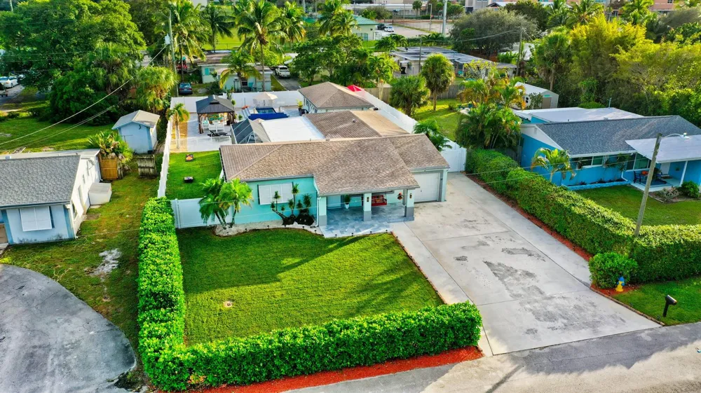 310 GULFSTREAM DRIVE Delray Beach, FL 33444