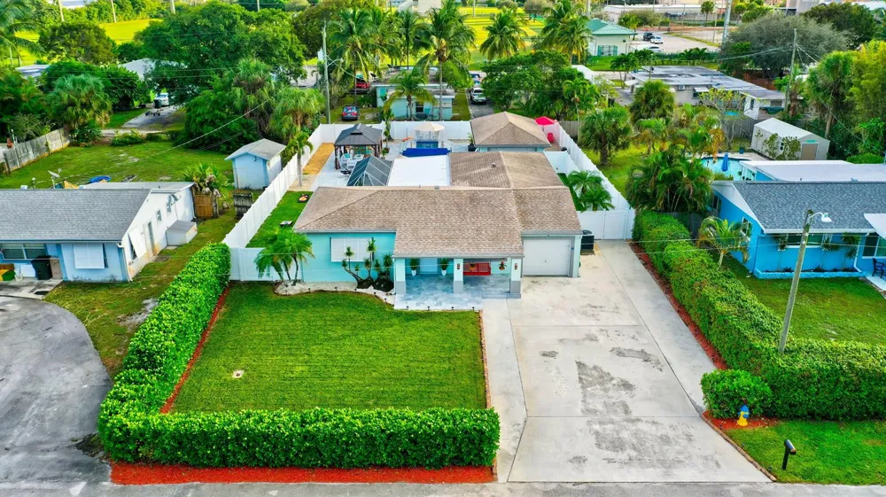 310 GULFSTREAM DRIVE Delray Beach, FL 33444