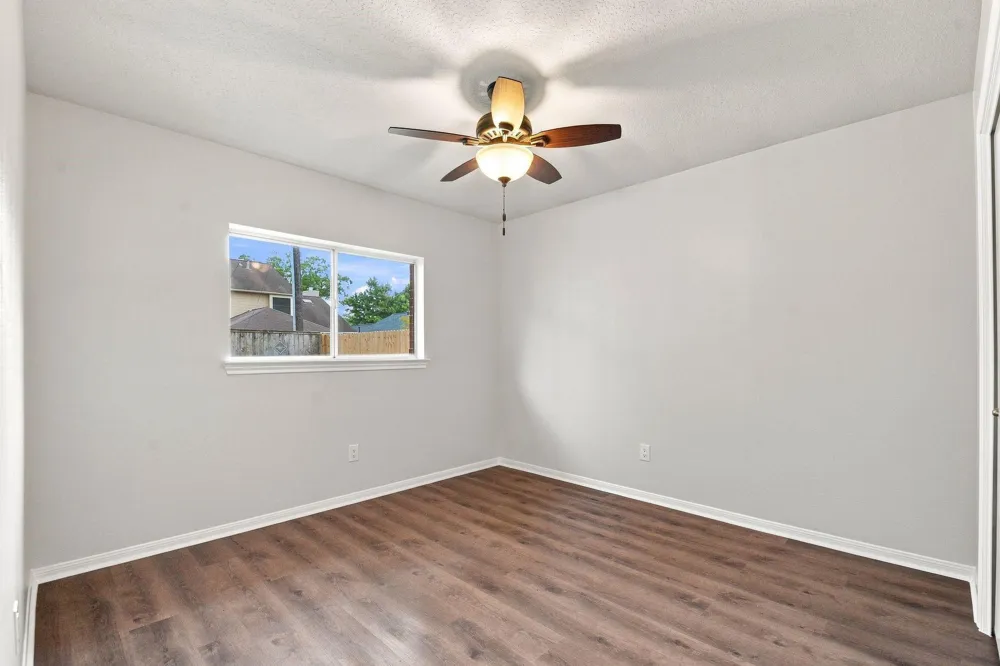 8105 Aspen Street Texas City, TX 77591