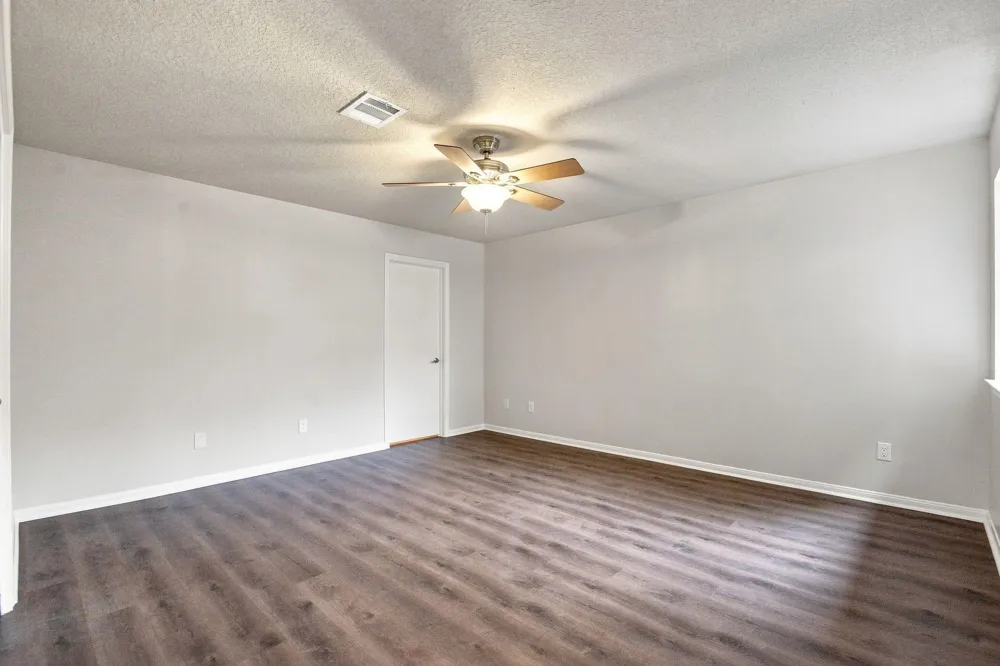 8105 Aspen Street Texas City, TX 77591
