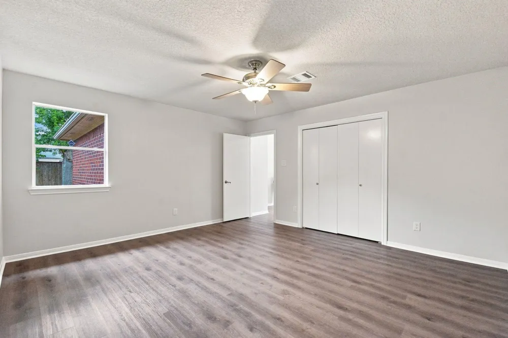 8105 Aspen Street Texas City, TX 77591