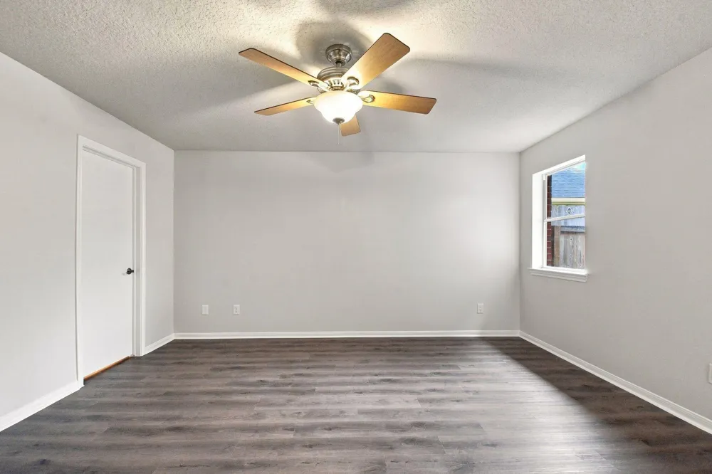 8105 Aspen Street Texas City, TX 77591