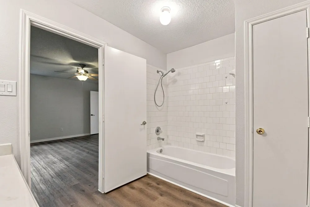 8105 Aspen Street Texas City, TX 77591