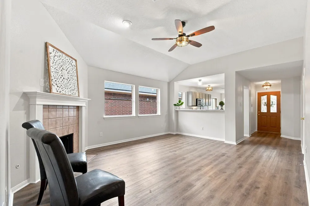 8105 Aspen Street Texas City, TX 77591