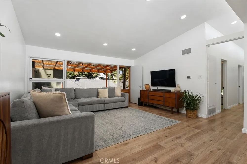 9925 Rutland Avenue Whittier, CA 90605