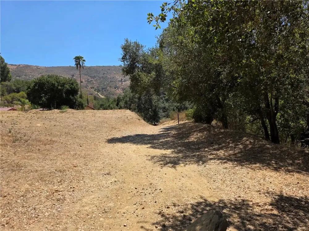 137 Buckskin Bell Canyon, CA 91307