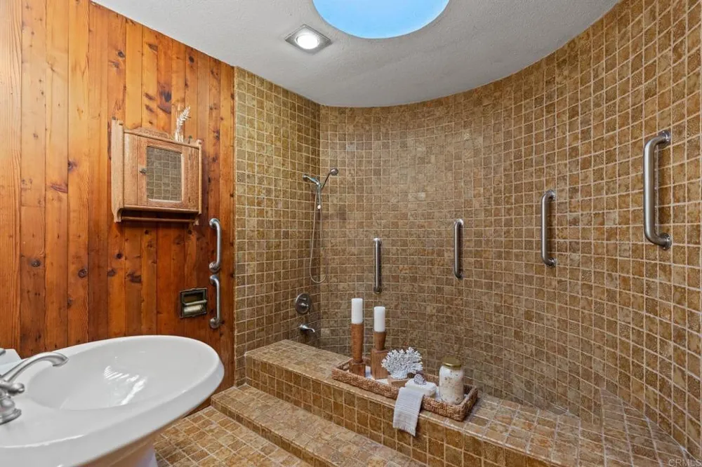 13635 Pine Needles Drive Del Mar, CA 92014