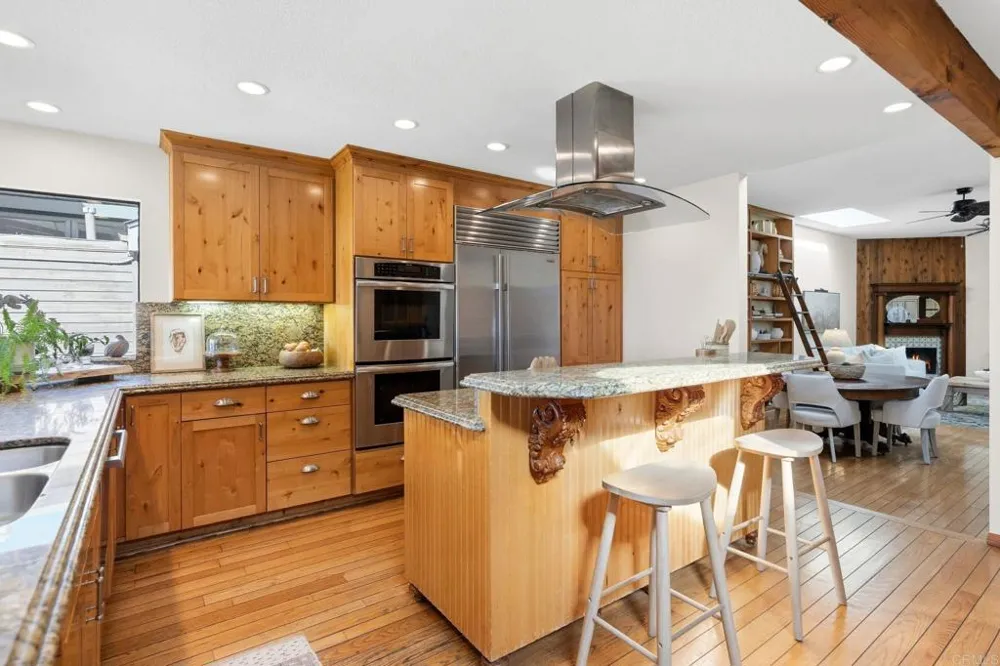 13635 Pine Needles Drive Del Mar, CA 92014