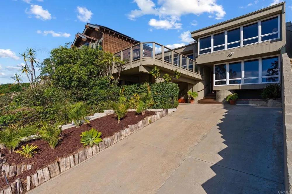 13635 Pine Needles Drive Del Mar, CA 92014
