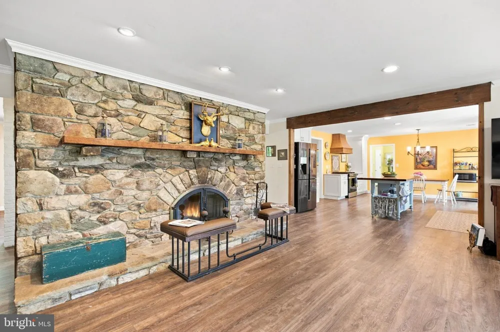 34994 WILLIAMS GAP ROAD Round Hill, VA 20141