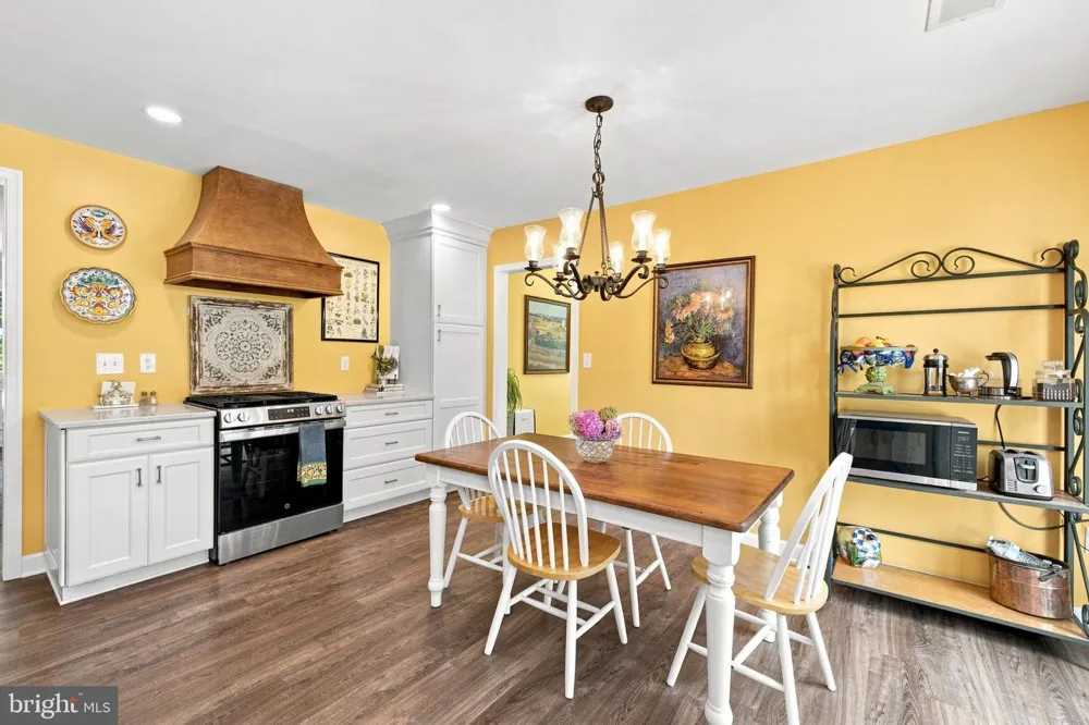 34994 WILLIAMS GAP ROAD Round Hill, VA 20141