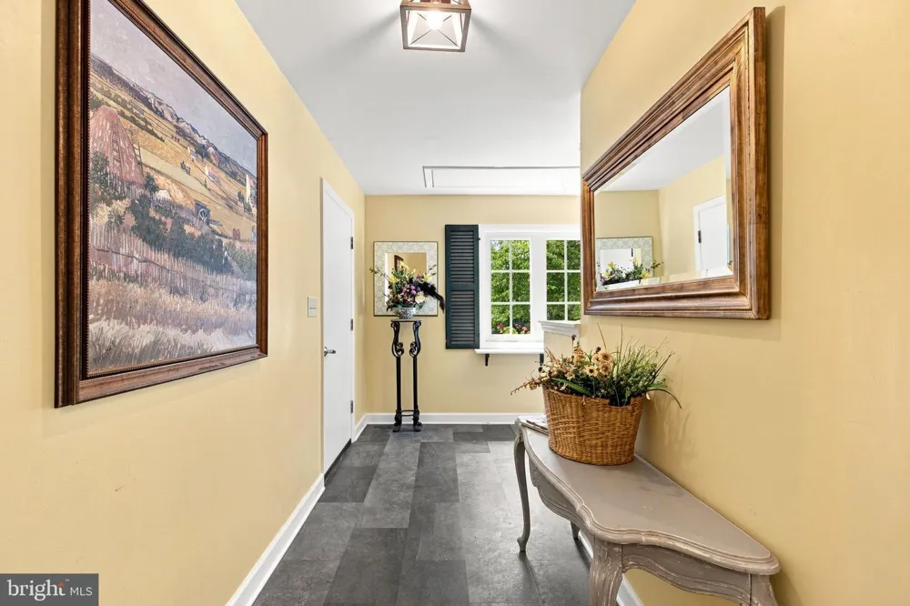 34994 WILLIAMS GAP ROAD Round Hill, VA 20141