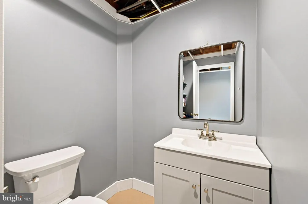 34994 WILLIAMS GAP ROAD Round Hill, VA 20141