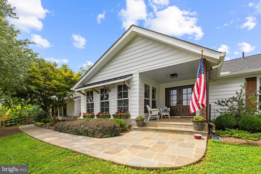 34994 WILLIAMS GAP ROAD Round Hill, VA 20141