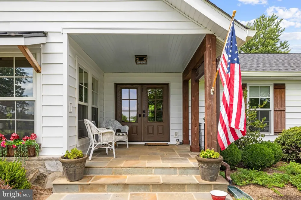 34994 WILLIAMS GAP ROAD Round Hill, VA 20141
