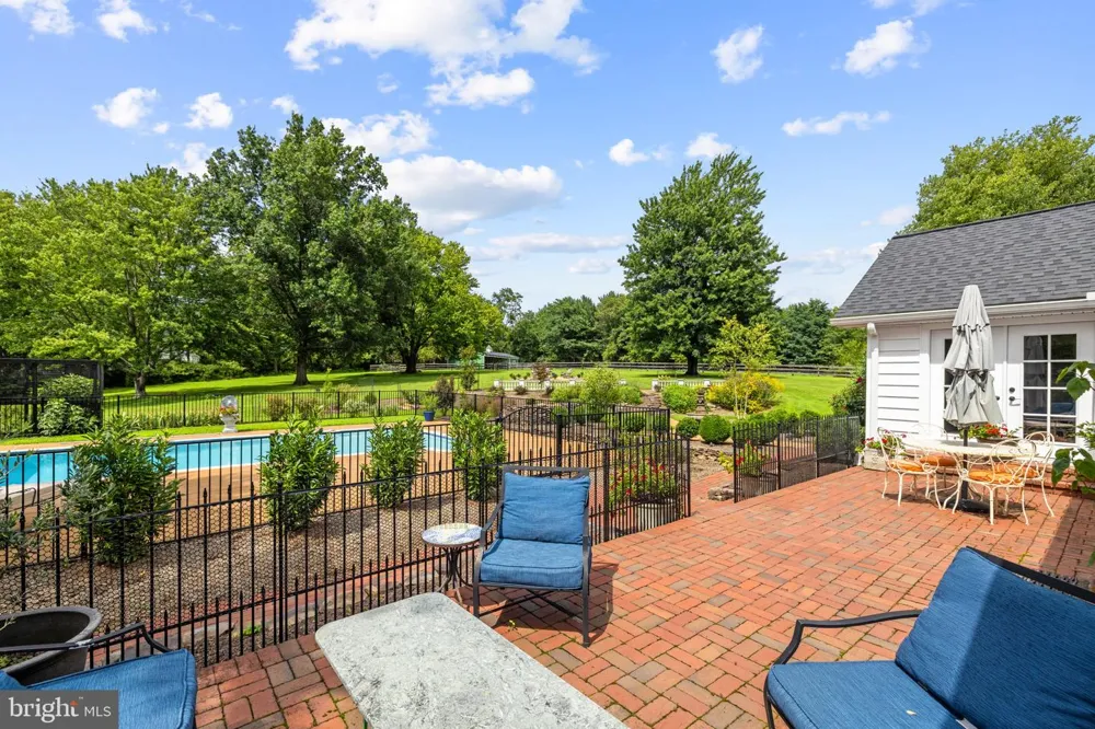 34994 WILLIAMS GAP ROAD Round Hill, VA 20141