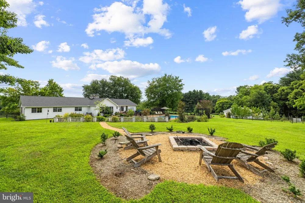 34994 WILLIAMS GAP ROAD Round Hill, VA 20141