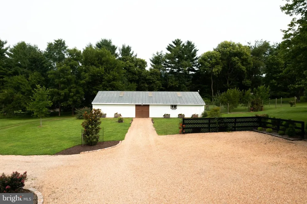 34994 WILLIAMS GAP ROAD Round Hill, VA 20141