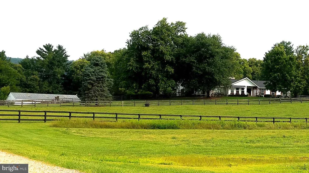 34994 WILLIAMS GAP ROAD Round Hill, VA 20141