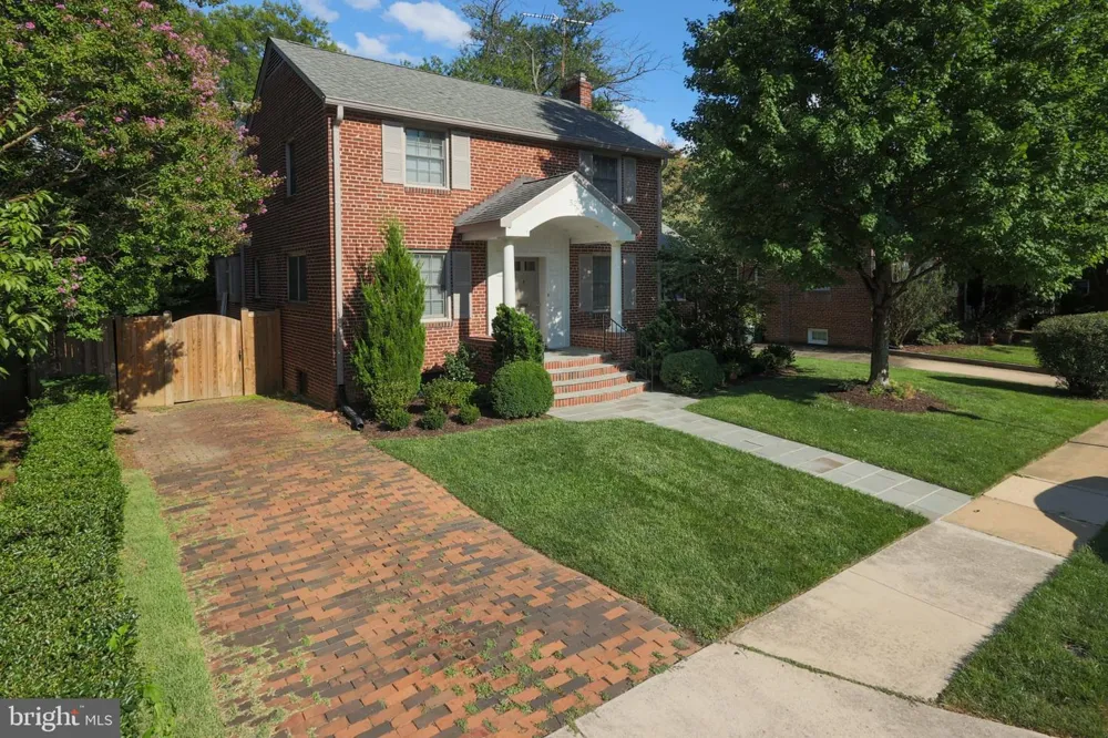 525 OXFORD STREET Arlington, VA 22203