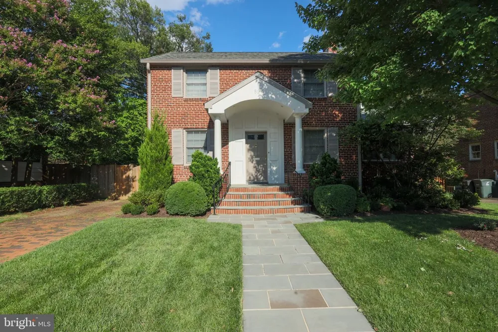 525 OXFORD STREET Arlington, VA 22203