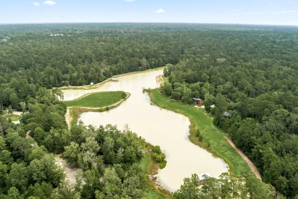 1531 Creek Point Drive Crosby, TX 77532