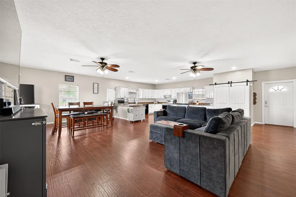 11802 Padon Road Needville, TX 77461