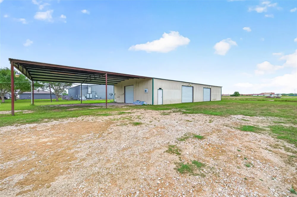 11802 Padon Road Needville, TX 77461
