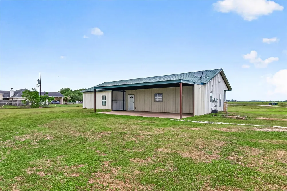 11802 Padon Road Needville, TX 77461