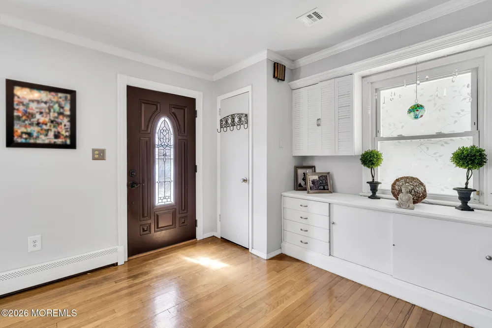 35 Richard Terrace Middletown, NJ 07748
