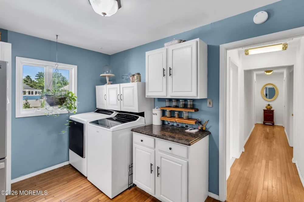 35 Richard Terrace Middletown, NJ 07748