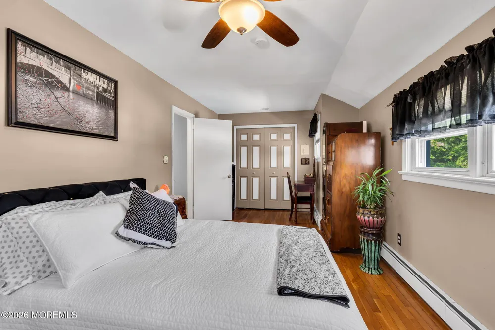 35 Richard Terrace Middletown, NJ 07748